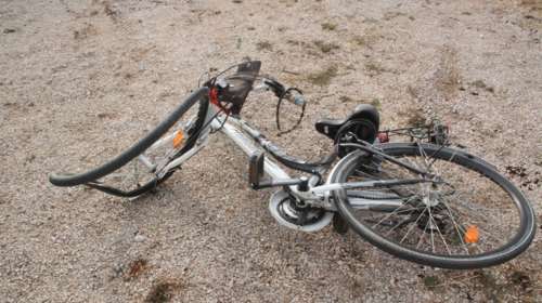 Απίστευτο: Οδηγός στην Αμαλιάδα παρέσυρε δύο 13χρονους - Τους έβρισε και έφυγε