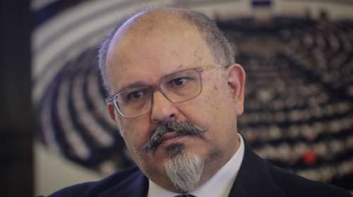 Ξήλωσαν τον Νίκο Ξυδάκη από διευθυντή στο ραδιόφωνο του ΣΥΡΙΖΑ &quot;Στο Κόκκινο 105,5&quot; - Αντιδράσεις εντός κόμματος