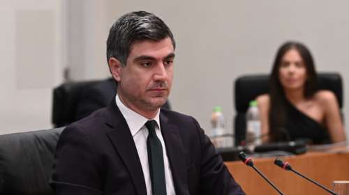 Γλαβίνας (ΠΑΣΟΚ): Υποκριτική η στάση της Νέας Δημοκρατίας στο ζήτημα της τραγωδίας των Τεμπών