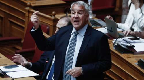 Βορίδης: Ορθότατα έχει πράξει η Εξεταστική για τα Τέμπη - Το μνημείο του Αγνώστου Στρατιώτη δεν είναι για να γράφει ο καθένας ό,τι νομίζει