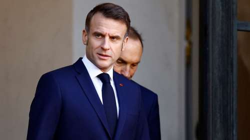 Γαλλία: Αντίστροφη μέτρηση για τον Μακρόν - Μέσα στις επόμενες ώρες θα πρέπει να ανακοινώσει νέο πρωθυπουργό