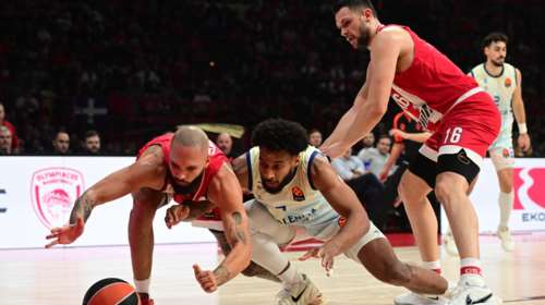 Ολυμπιακός - Βαλένθια 92-99: Του... γλίστρησε η νίκη στο ΣΕΦ από τις αγριεμένες "νυχτερίδες"