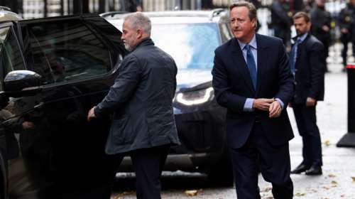 Επιστροφή έκπληξη του Ντέιβιντ Κάμερον: Ο πρωθυπουργός του Brexit αναλαμβάνει το υπουργείο Εξωτερικών της Βρετανίας