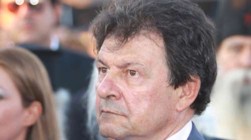 Πέθανε από κορoνοϊό ο πρώην δήμαρχος Πάρου, Χρήστος Βλαχογιάννης - Είχε χάσει τη μητέρα του από covid-19