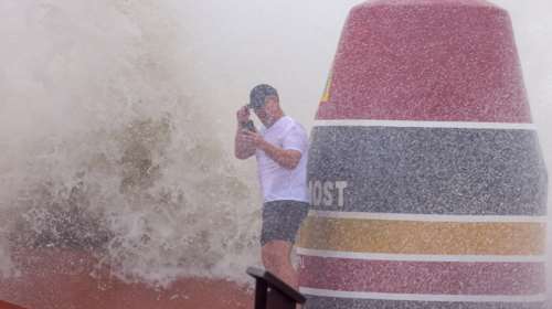 ΗΠΑ: Ο τυφώνας Helene χτυπά την Φλόριντα με ανέμους 215 χλμ/ώρα - 3 νεκροί [εικόνες - βίντεο]