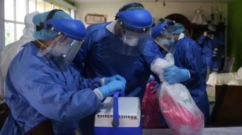 Απίστευτο: Θετικά στον κορονοϊό νεογέννητα τρίδυμα στο Μεξικό - Αρνητικοί οι γονείς