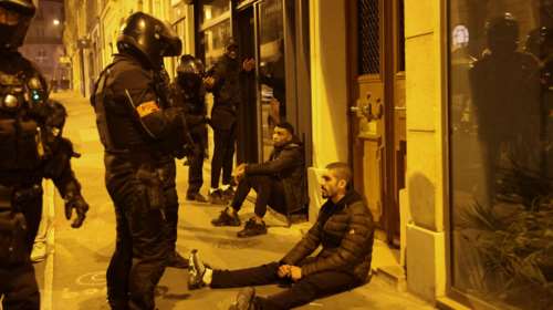 Γαλλία: Δωρεές άνω των 670.000 ευρώ υπέρ του αστυνομικού που πυροβόλησε και σκότωσε τον 17χρονο Ναέλ