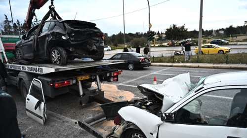 Τροχαίο στην Κατεχάκη: &quot;Έγινε μακελειό σε ένα σπιτικό - Υπολογίζουν ότι κάτι έπαθε ο οδηγός&quot;- Τραγικό πρόσωπο η κόρη