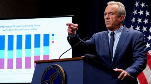 Ο &quot;πόλεμος&quot; της παρακεταμόλης: Γιατί η κυβέρνηση Τραμπ συνδέει τη χρήση της από εγκύους με την εμφάνιση αυτισμού