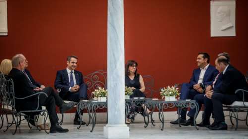 Προεδρικό Μέγαρο: Το &quot;Συμβούλιο Αρχηγών&quot;, το &quot;πηγαδάκι&quot; των πρώην πρωθυπουργών και το ατύχημα [Εικόνες]