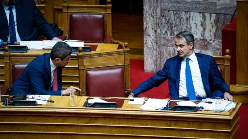 Τέλος ο Αυγενάκης: Ο Μητσοτάκης τον διέγραψε από την ΚΟ της ΝΔ μετά τον σάλο για τη χειροδικία σε υπάλληλο στο αεροδρόμιο