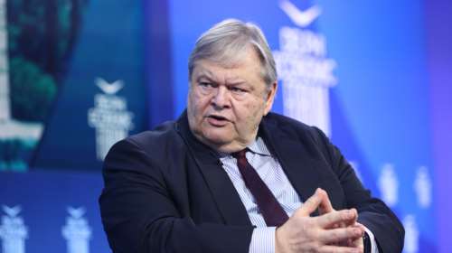 Βενιζέλος για Σόιμπλε: Σεβάστηκε τη θέση μας για παραμονή στην ευρωζώνη, αλλά δεν μας διευκόλυνε πολιτικά και οικονομικά