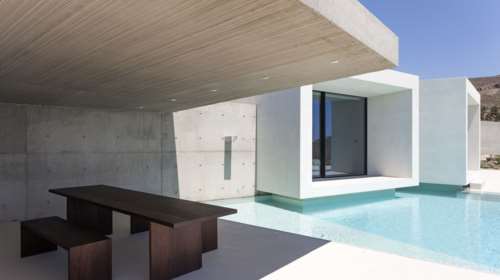 H υπόσκαφη κατοικία στη Μύκονο που έγινε υπόδειγμα της &quot;κυκλαδικής απλότητας&quot;