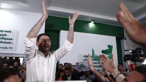 Με κεντρικό πρόσωπο τον Ανδρουλάκη η νέα καμπάνια του ΠΑΣΟΚ: Δώστε μας τη δύναμη να κάνουμε μαζί την αλλαγή δυνατή.&quot;