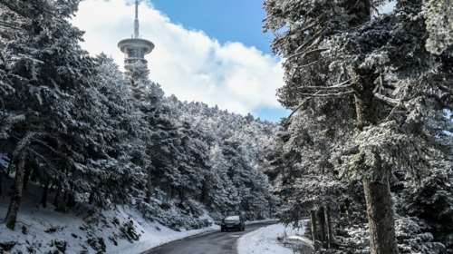 Λεωφόρος Πάρνηθος: Αποκαταστάθηκε η κυκλοφορία από το τελεφερίκ μέχρι το καζίνο