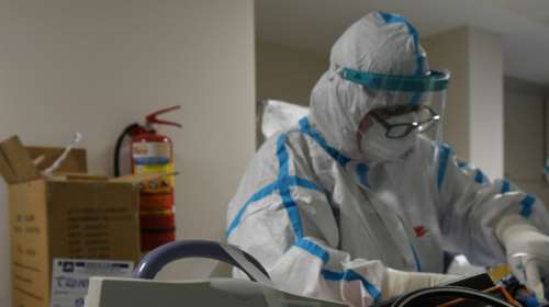 Κορονοϊός: &quot;Μαύρη&quot; Κυριακή με 103 νεκρούς - 540 οι διασωληνωμένοι, 1.498 νέα κρούσματα