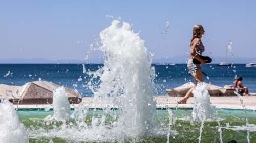 Καιρός: Έως τους 38 βαθμούς σήμερα η θερμοκρασία - Σε ποιες περιοχές θα βρέξει