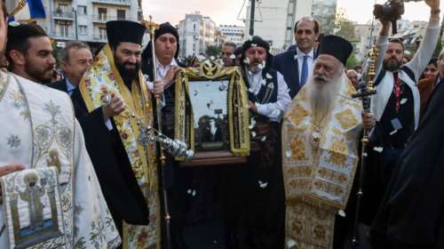 Αμπελόκηποι: Εκατοντάδες πιστοί στον Άγιο Δημήτριο για να προσκυνήσουν την εικόνα της Παναγίας Σουμελά