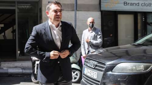 Τσίπρας για παρακολούθηση Σπίρτζη: Να συγκληθεί εκτάκτως η Επιτροπή Θεσμών και Διαφάνειας της Βουλής