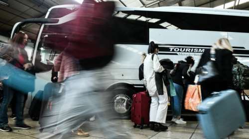 Συναγερμός για βόμβα σε λεωφορείο του ΚΤΕΛ Λάρισας - Ακινητοποιήθηκε έξω από την Αθήνα