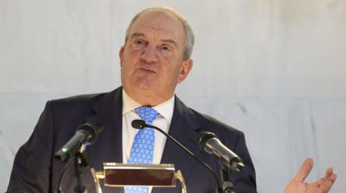 Νέα παρέμβαση του Κώστα Καραμανλή σε εκδήλωση στην Παλαιά Βουλή - Τι θα πει στην ομιλία του