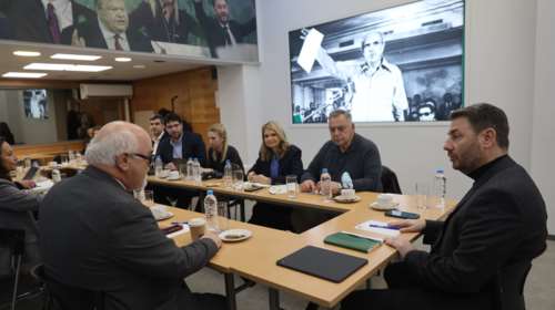 Ικανοποίηση στο ΠΑΣΟΚ για την παραίτηση Τριαντόπουλου -Ο τέταρτος συνεργάτης Μητσοτάκη που ξηλώνεται