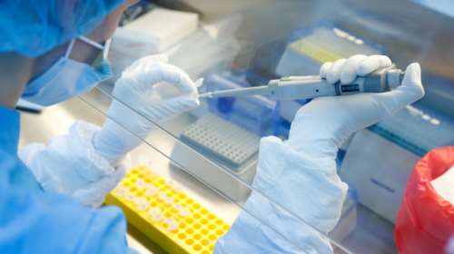 Εμβόλιο για κορονοϊό: Ποιες είναι οι πλούσιες χώρες που έχουν προαγοράσει τις μισές δόσεις