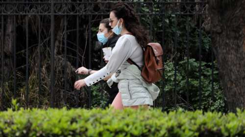 Κορονοϊός: 2.727 νέα κρούσματα και 44 θάνατοι - Έφθασαν τους 421 οι διασωληνωμένοι