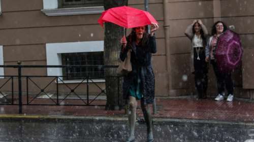 Τα "ψιλά γράμματα" της κακοκαιρίας: Ποιες περιοχές κινδυνεύουν από πλημμύρες και ποιες από θύελλα - Πρόγνωση Τσατραφύλλια