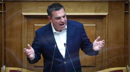 Συντάξεις, πλειστηριασμοί, καλλιτέχνες: Σε θέση μάχης ο ΣΥΡΙΖΑ με επίθεση σε τρία μέτωπα