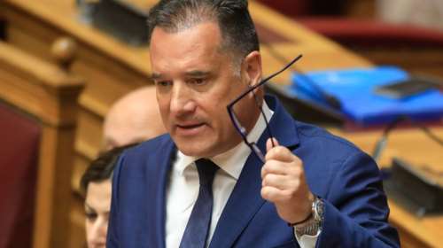 Αντιδράσεις μετά τις δηλώσεις Γεωργιάδη ότι &quot;κακώς αναγνωρίζουμε&quot; το Διεθνές Ποινικό Δικαστήριο - Κάλυψη από Π. Μαρινάκη