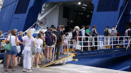 Στο τοπ 5 των δημοφιλέστερων προορισμών για διακοπές η Ελλάδα - Ποια χώρα βρίσκεται στην πρώτη θέση