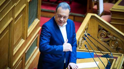 Φάμελλος κατά τη δευτερολογία του: Κυβερνητικά ψέματα και παραπλάνηση στην εξωτερική πολιτική