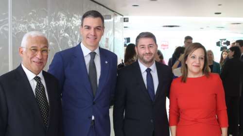 Θερμή υποδοχή Ανδρουλάκη στους ευρωσοσιαλιστές - Συγχαρητήρια για την άνοδο του ΠΑΣΟΚ και την τροπολογία για τις τράπεζες