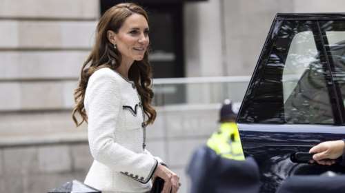 Δεν της δίνουν σημασία: Η αντιμετώπιση της Κέιτ Μίντλετον στο σχολείο των παιδιών της και η διάσημη μαμά που κλέβει τις εντυπώσεις