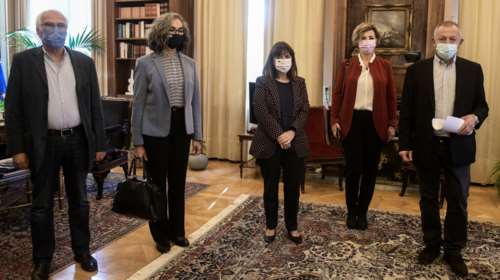 Ηχηρό μήνυμα Σακελλαροπούλου για το Πολυτεχνείο: Οι πολιτικές δυνάμεις να επιδείξουν πνεύμα συνεννόησης