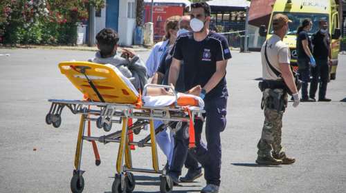 Με φορτηγά ψυγεία στην Αθήνα οι 79 σοροί από το ναυάγιο στην Πύλο