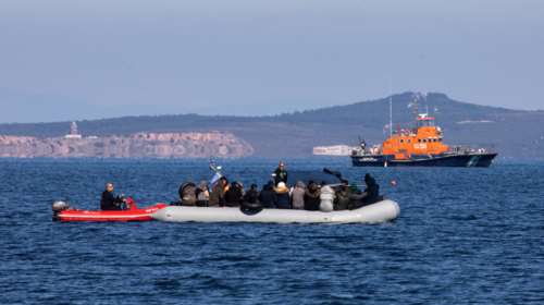 Πλακιωτάκης: Δεν κάνουμε push back αλλά αποτρέπουμε παράνομη είσοδο μεταναστών
