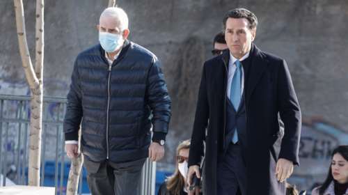 &quot;Απιστος είμαι, βιαστής δεν είμαι&quot;: Με λυγμούς απολογείται ο Φιλιππίδης - Επιτέθηκε στις καταγγέλλουσες