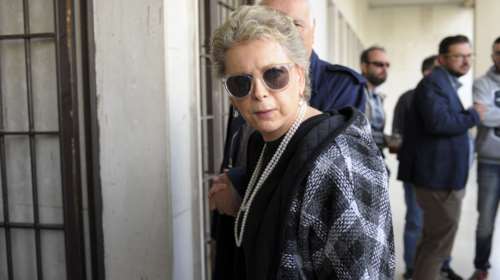 &quot;Τι εσώρουχο φορούσατε;&quot;: Η Ακρίτα καρφώνει τον εισαγγελέα στη δίκη Φιλιππίδη που &quot;έχει έρθει από ένα ζοφερό παρελθόν&quot;