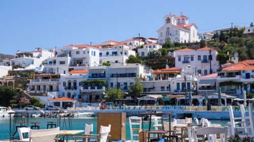 Τα 6 καλύτερα νησιά για διακοπές εκτός σεζόν σύμφωνα με τους Βρετανούς - Ποιο είναι το "καλά κρυμμένο πετράδι του Αιγαίου"