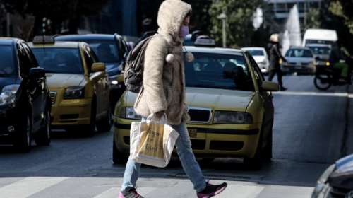 Καιρός: Με θυελλώδεις ανέμους η Πέμπτη - Πέφτει η θερμοκρασία, σε ποιες περιοχές θα σημειωθούν καταιγίδες
