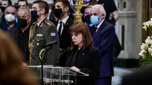 Τελευταίο αντίο στη Φώφη Γεννηματα- Κατερίνα Σακελλαροπούλου: "Εκανε οίστρο ζωής τον φόβο του θανάτου"