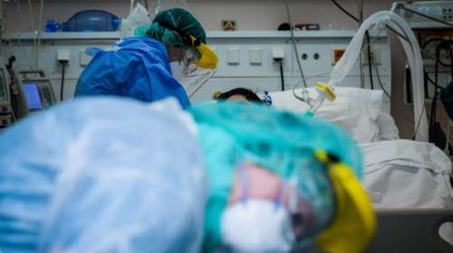 Ο κορονοϊός &quot;στοιχειώνει&quot; τον πλανήτη: Πάνω από 750.000 νεκροί σε μόλις οκτώ μήνες