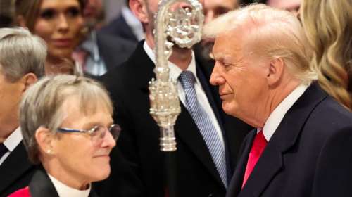 Ο Τραμπ τα &quot;ψέλνει&quot; στην Επίσκοπο μετά το κήρυγμα για τους μετανάστες και την ΛΟΑΤΚΙ κοινότητα - &quot;Ακροαριστερή, με μισεί&quot;