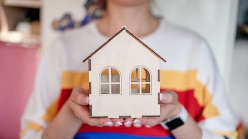 Πώς να αγοράσεις σπίτι αξίας 200.000 ευρώ με τον κατώτατο μισθό- Πόσο δάνειο, το ύψος της δόσης και οι προϋποθέσεις