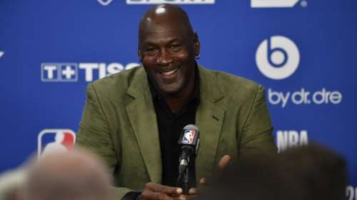 Ο Μάικλ Τζόρνταν στη Χαλκιδική: Διακοπές με την πολυτελή θαλαμηγό του