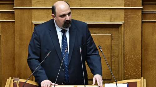 Προανακριτική: &quot;Είμαι αθώος&quot;, λέει ο Τριαντόπουλος στο υπόμνημά του - Αντιδράσεις και αποχωρήσεις από την αντιπολίτευση