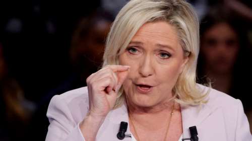 Γαλλικές εκλογές: Πώς άλλαξε την &quot;εικόνα&quot; της η  Λε Πεν για να πείσει τους Γάλλους - Οι εντυπωσιακές &quot;κωλοτούμπες&quot;