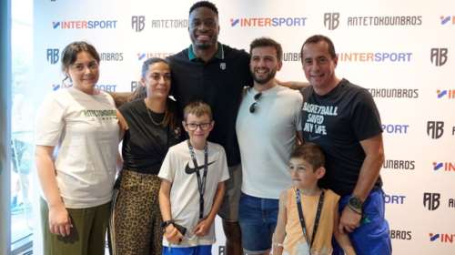 Ο Θανάσης Αντετοκούνμπο στο INTERSPORT Smart Park για ένα μοναδικό Meet & Greet με αφορμή τη νέα συλλογή AntetokounBros